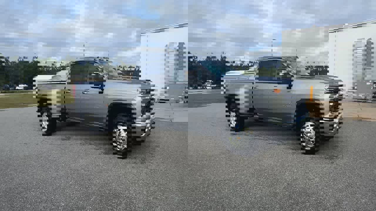 New 2026 Chevrolet Silverado 3500 LT w/ All Star Edition video 2