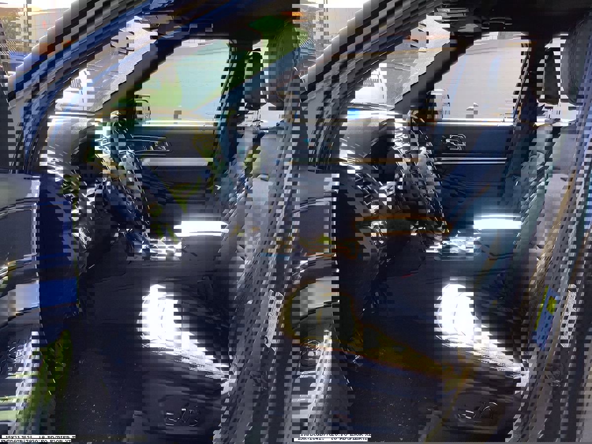 Used 2018 Ford Explorer XLT w/ Equipment Group 202A image 8