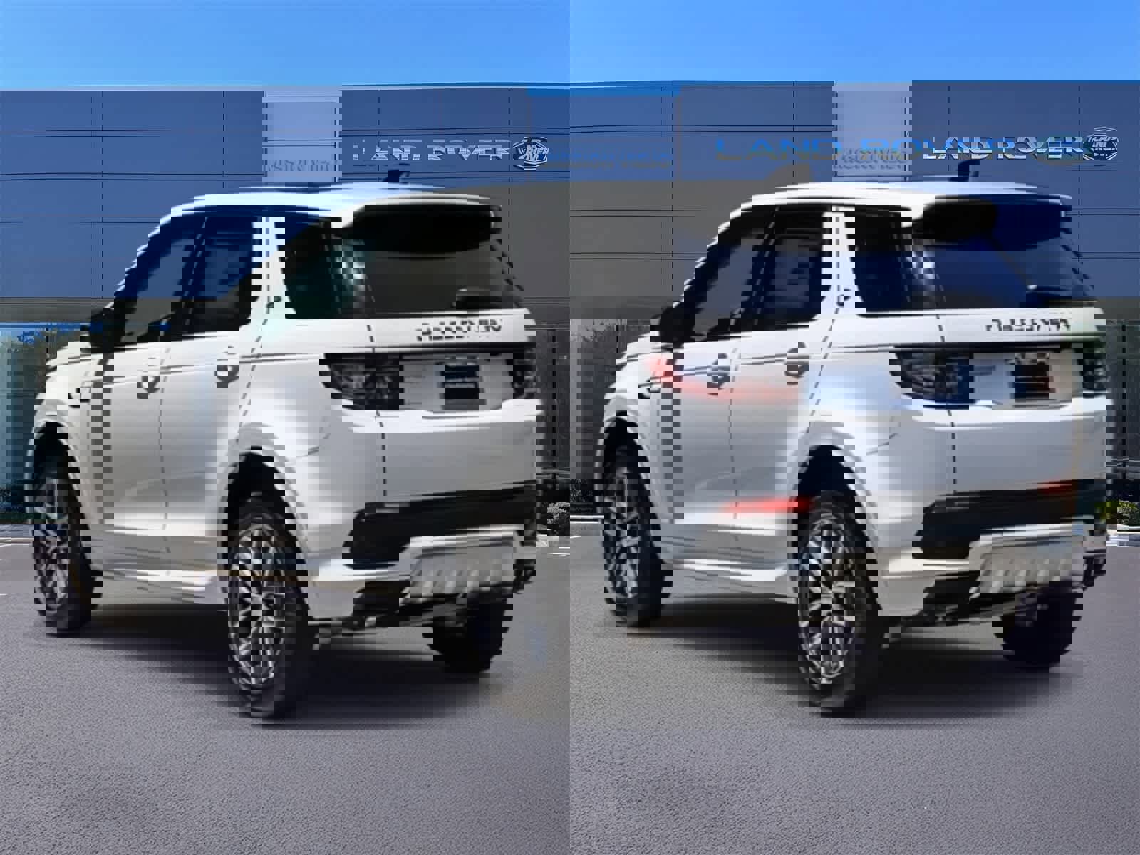 New 2024 Land Rover Discovery Sport S image 7