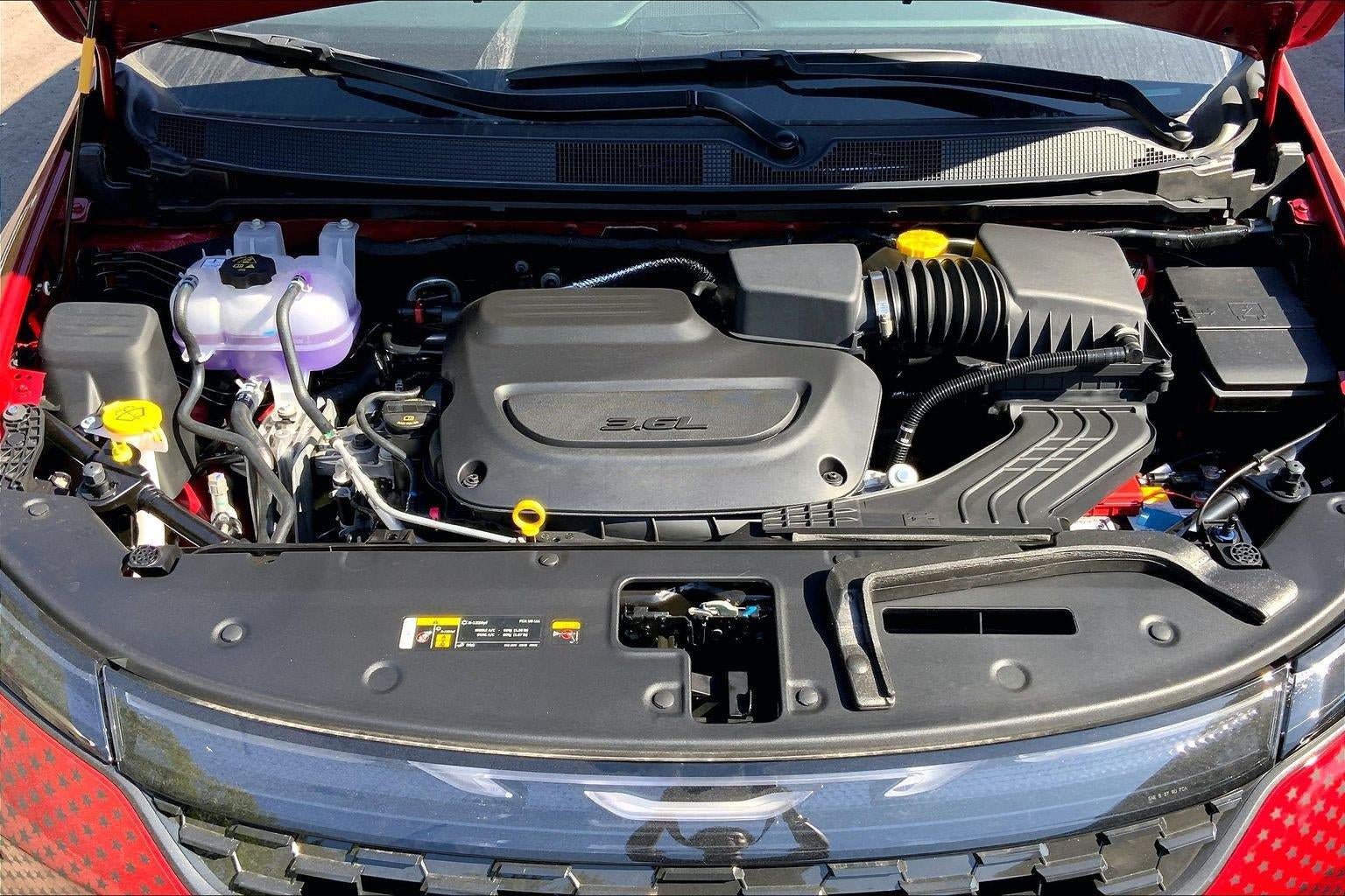 New 2027 Chrysler Pacifica Select FWD image 10