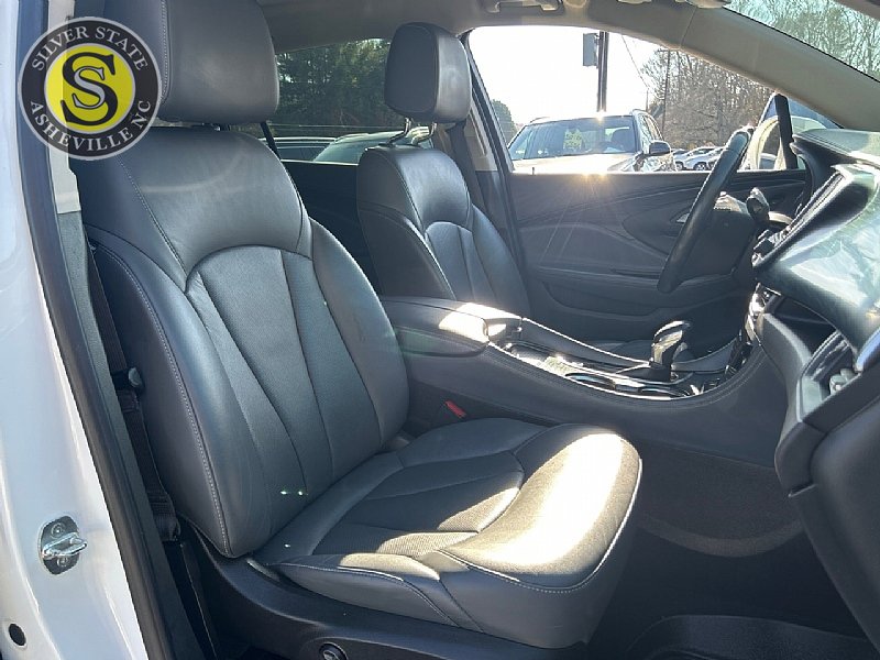 Used 2020 Buick Envision Essence image 17