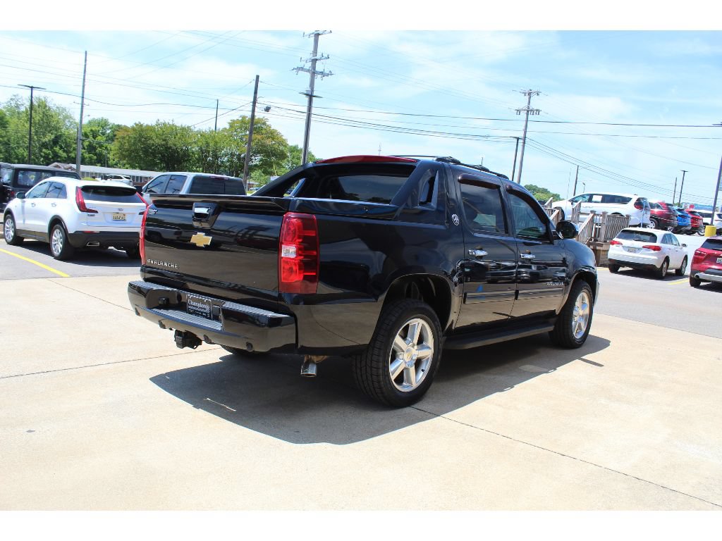 Used 2013 Chevrolet Avalanche LT w/ All-Star Edition RWD image 5