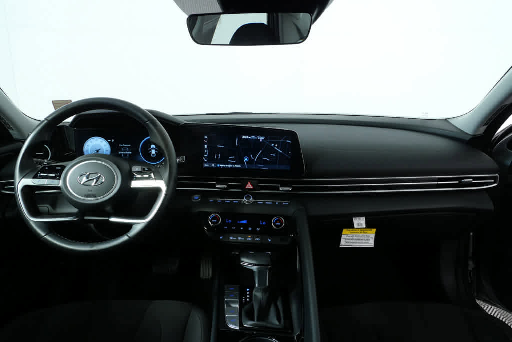 Certified 2023 Hyundai Elantra SEL w/ Convenience Package image 17