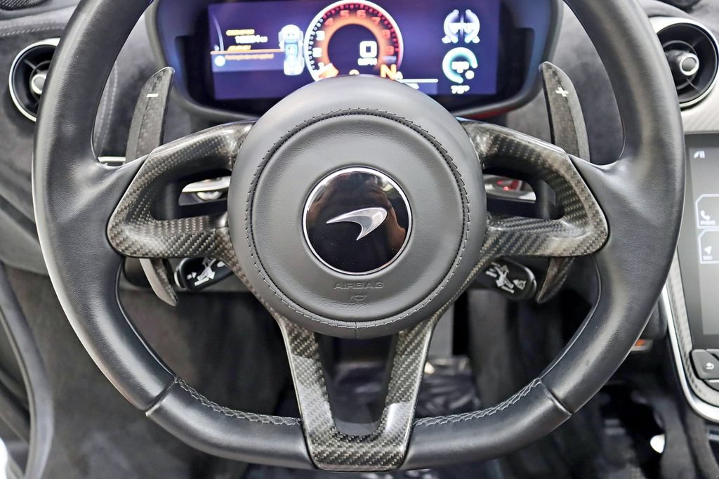 Used 2020 McLaren 600LT Spider RWD image 21