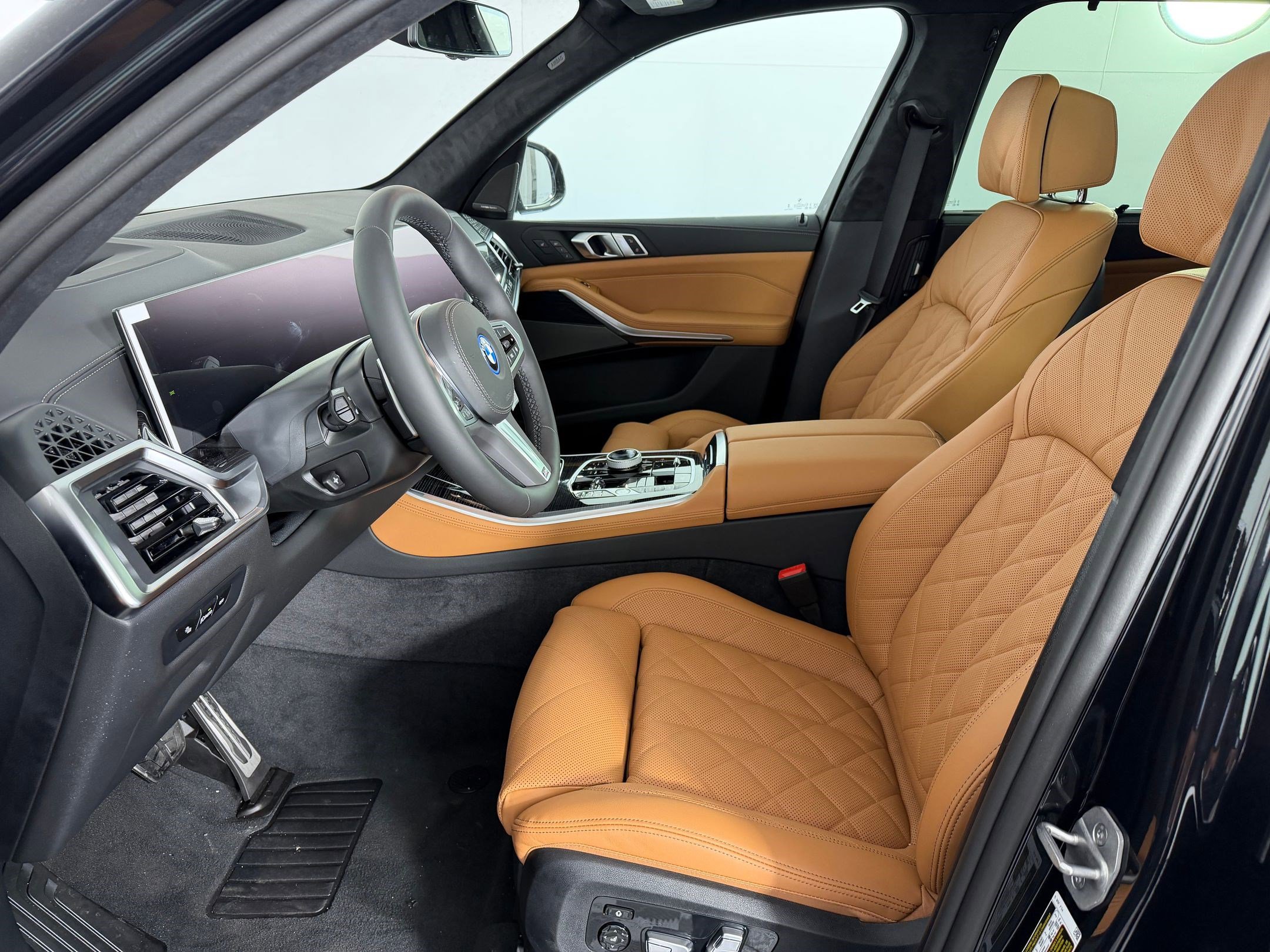 New 2026 BMW X5 xDrive50e w/ Executive Package image 5