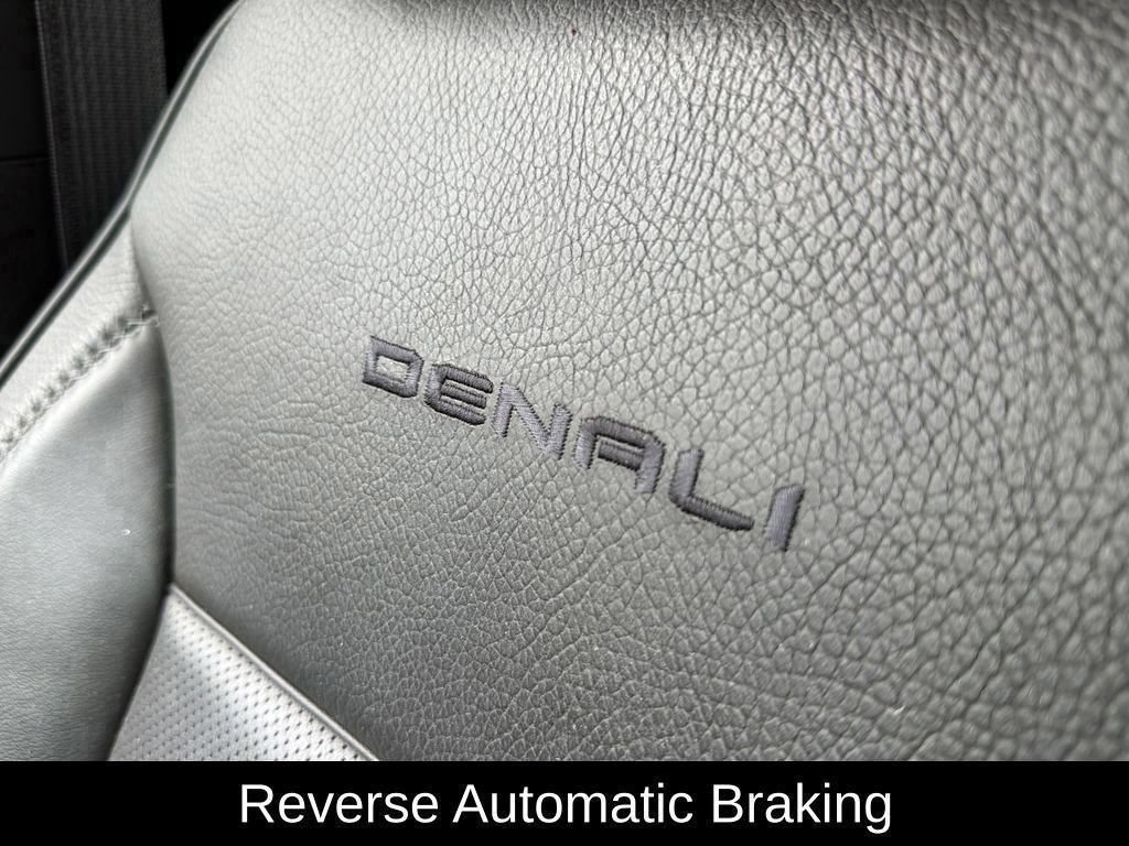 Used 2024 GMC Yukon XL Denali AWD/4WD image 23