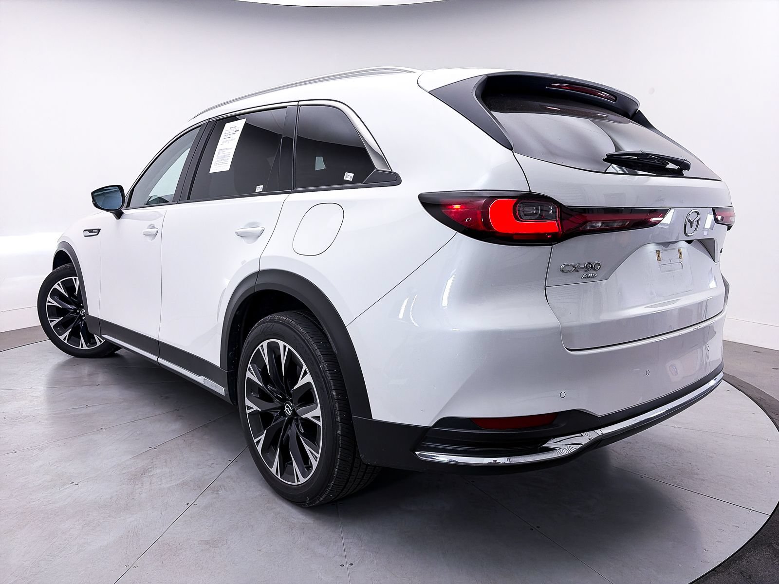 Used 2024 MAZDA CX-90 Plug-In Hybrid w/ Premium Pkg AWD/4WD image 2
