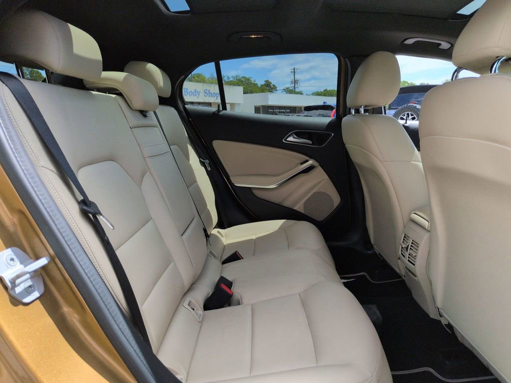 Used 2018 Mercedes-Benz GLA 250 4MATIC w/ Premium Package image 28