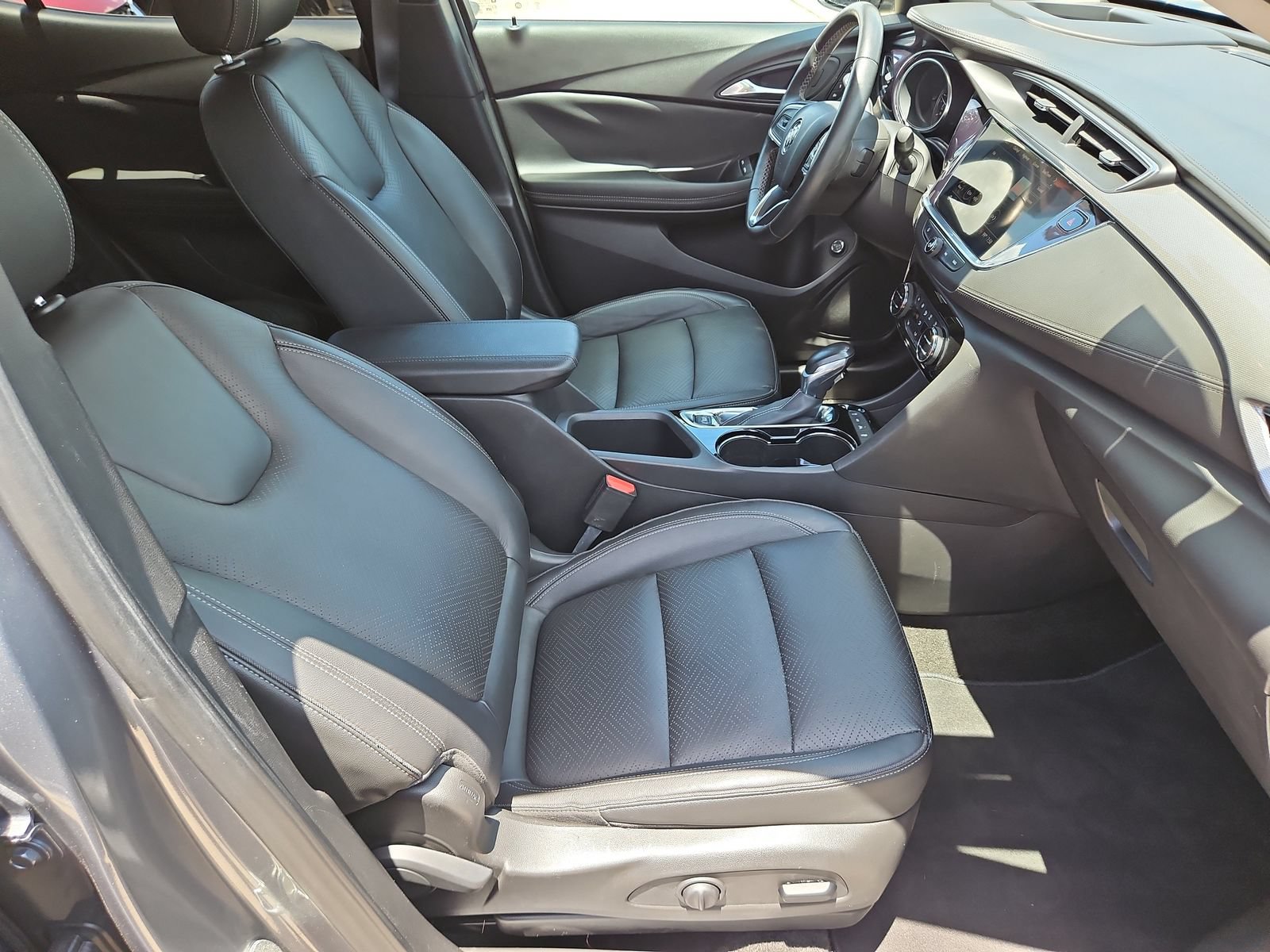 Used 2021 Buick Encore GX Essence w/ Advanced Technology Package AWD/4WD image 14