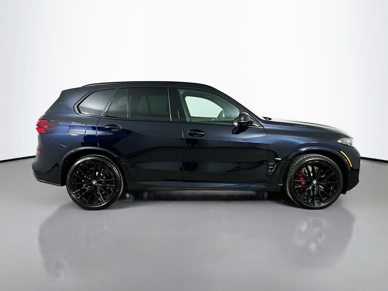 New 2026 BMW X5 M60i AWD/4WD image 4