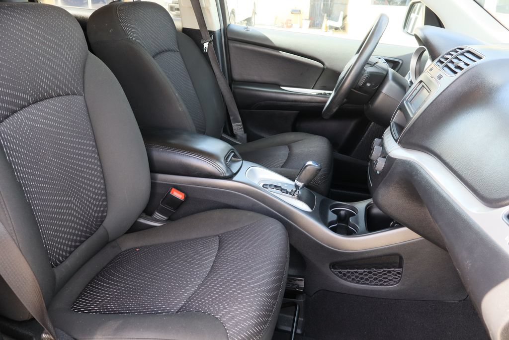 Used 2019 Dodge Journey SE FWD image 28