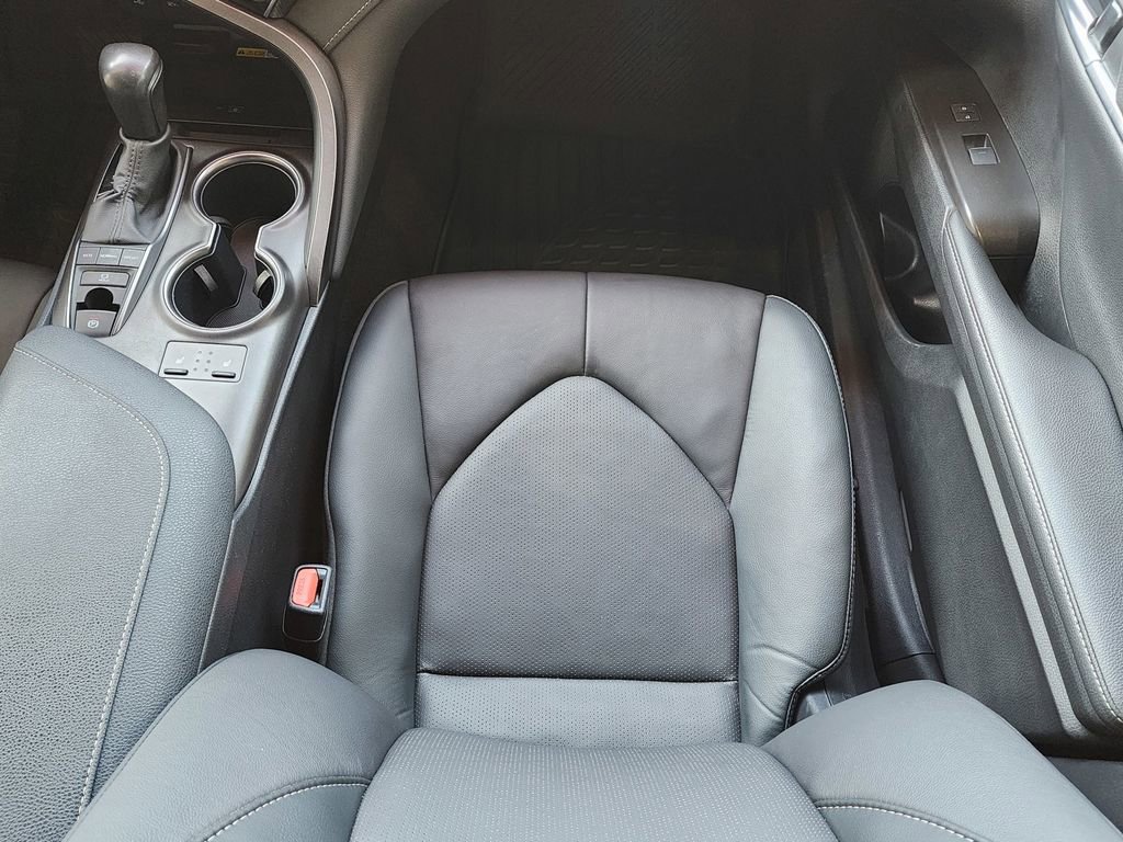 Used 2024 Toyota Camry XSE image 13