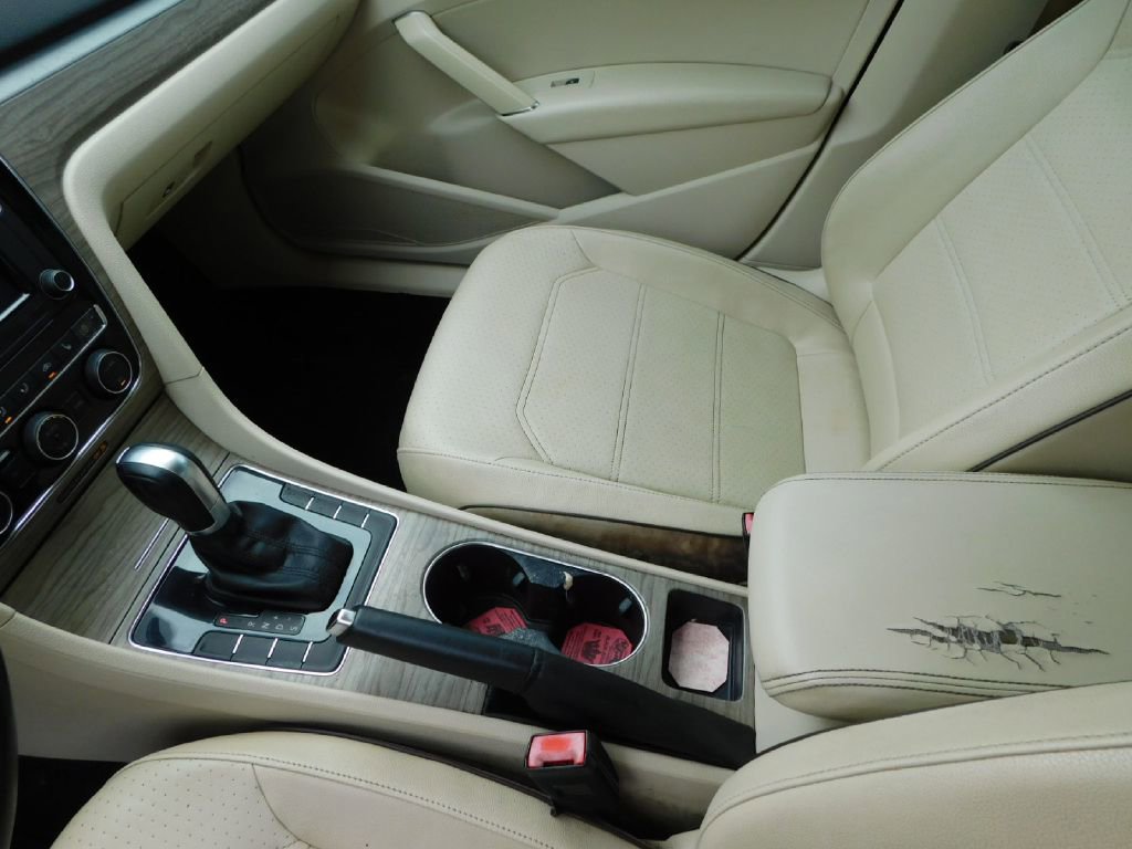 Used 2016 Volkswagen Passat 1.8T SE w/ Lighting Package (P06) image 34