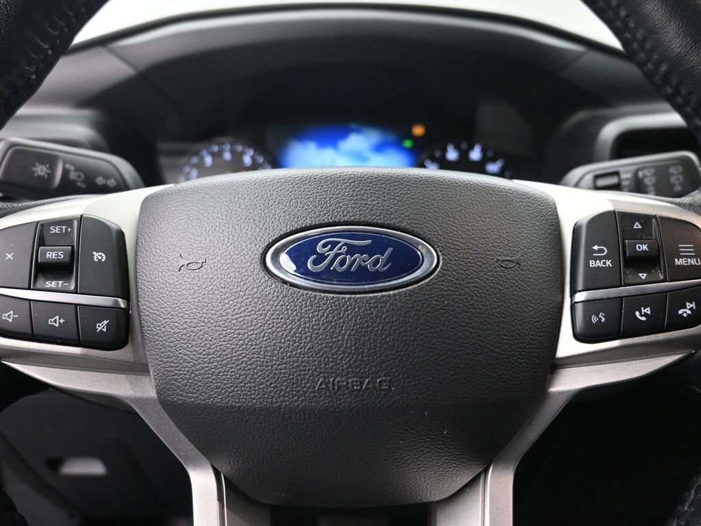 Used 2023 Ford Explorer XLT image 15