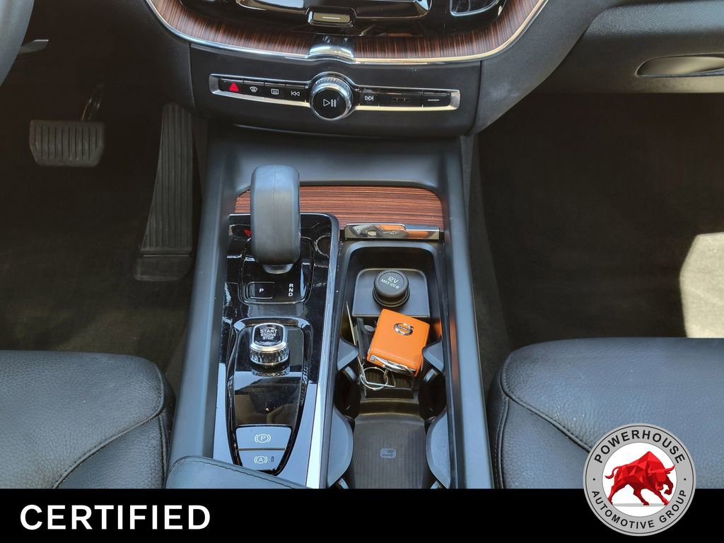 Used 2024 Volvo XC60 B5 Plus image 24