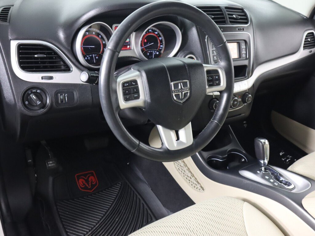 Used 2014 Dodge Journey SXT AWD/4WD image 9