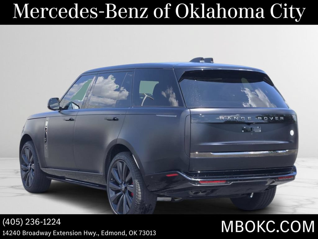 Used 2024 Land Rover Range Rover SV AWD/4WD image 4