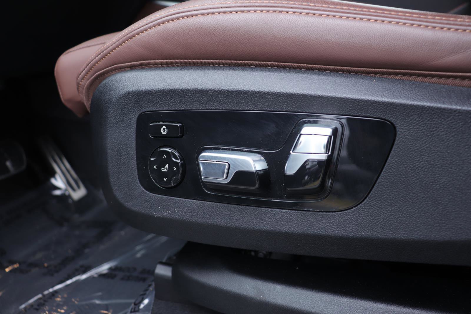 Used 2024 BMW X5 M60i image 29