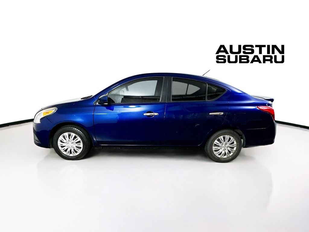 Used 2018 Nissan Versa SV FWD image 4