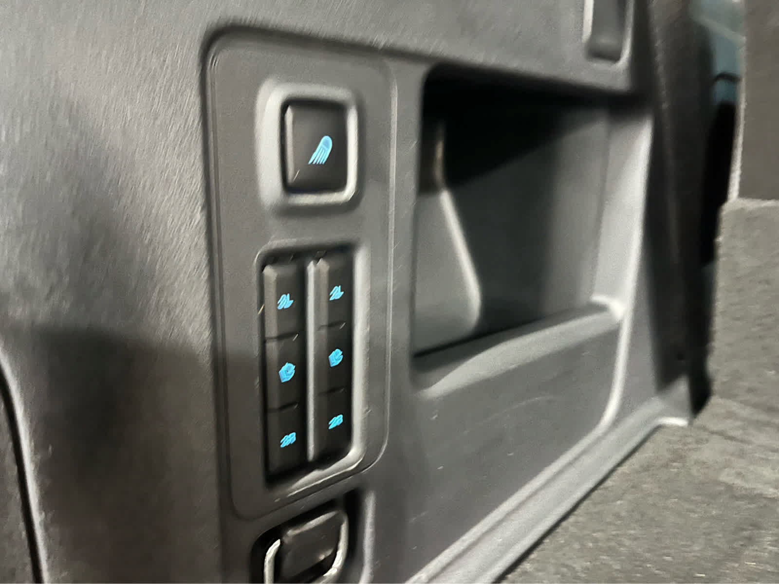 Certified 2025 Ford Expedition Active AWD/4WD image 36