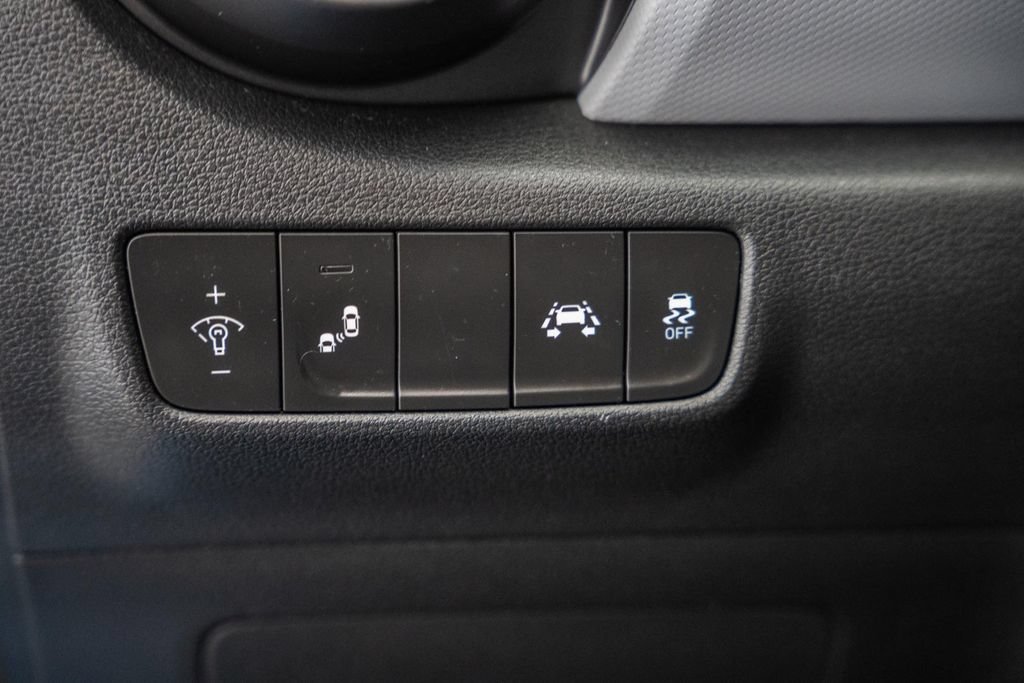 Used 2021 Hyundai Kona SEL Plus FWD image 44