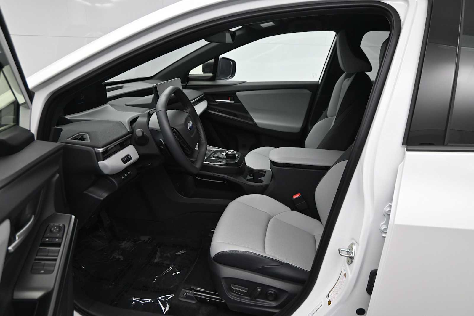 Used 2026 Subaru Solterra AWD/4WD image 10