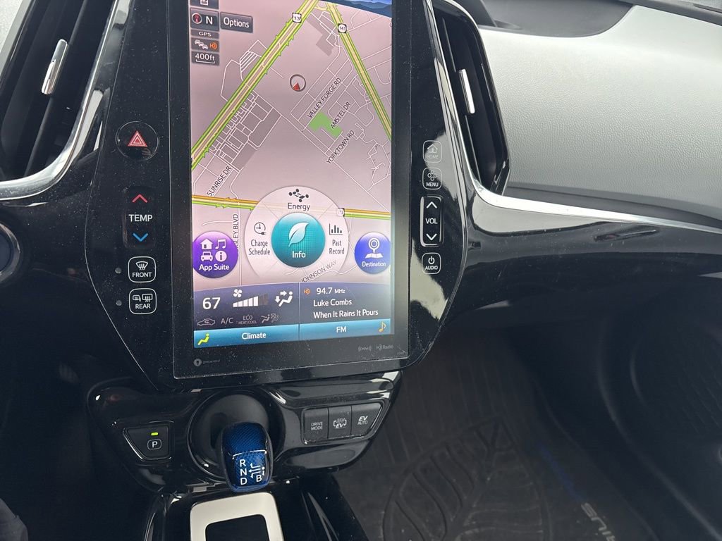 Used 2017 Toyota Prius Prime Premium image 15