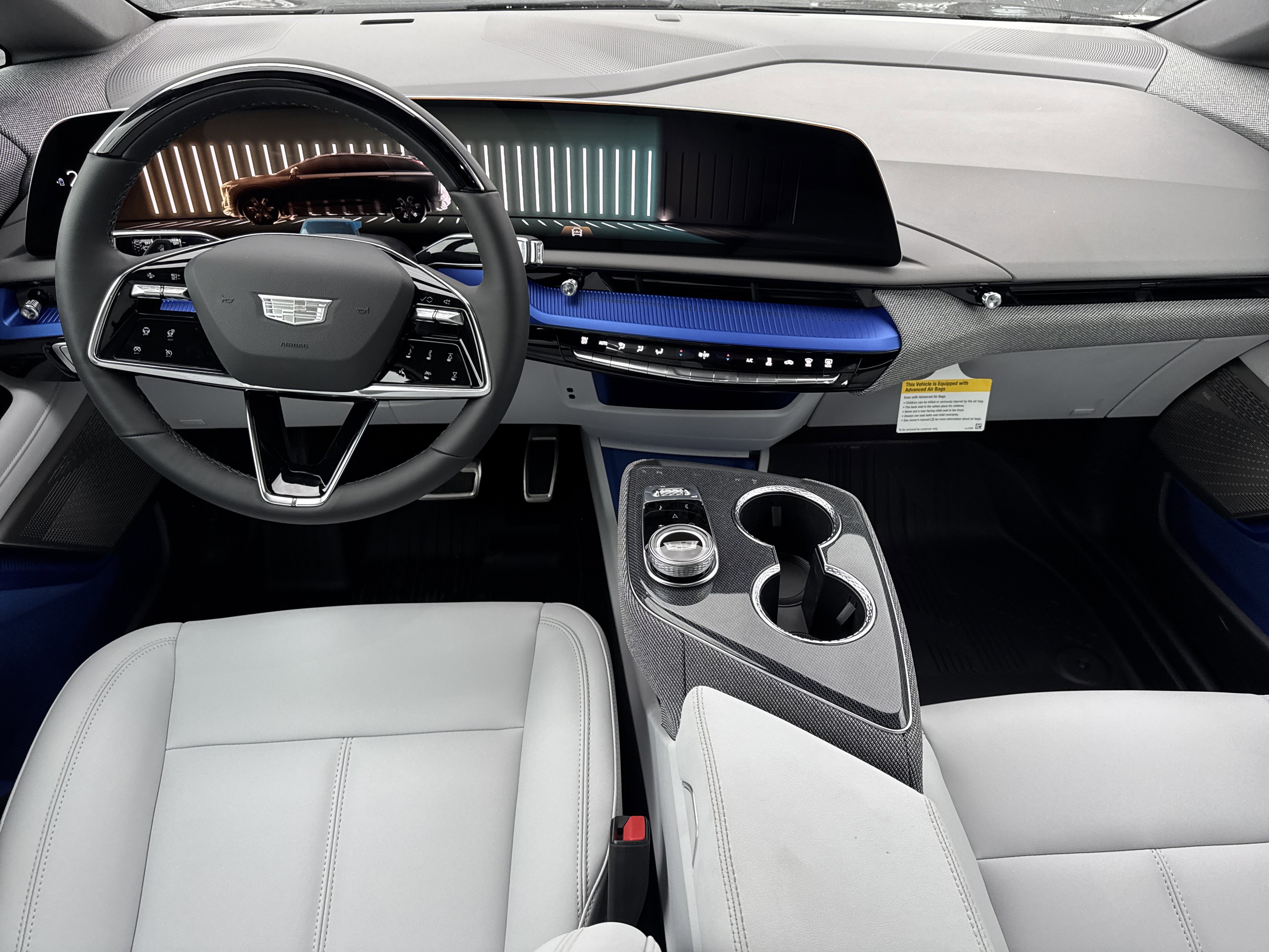 New 2026 Cadillac Optiq Luxury 1 image 7