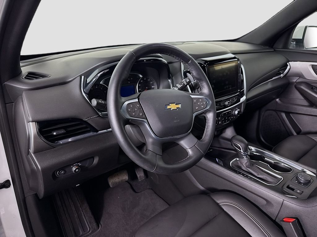 Used 2024 Chevrolet Traverse LT image 9