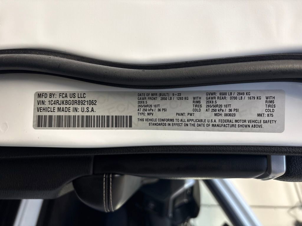Used 2024 Jeep Grand Cherokee L Limited image 34