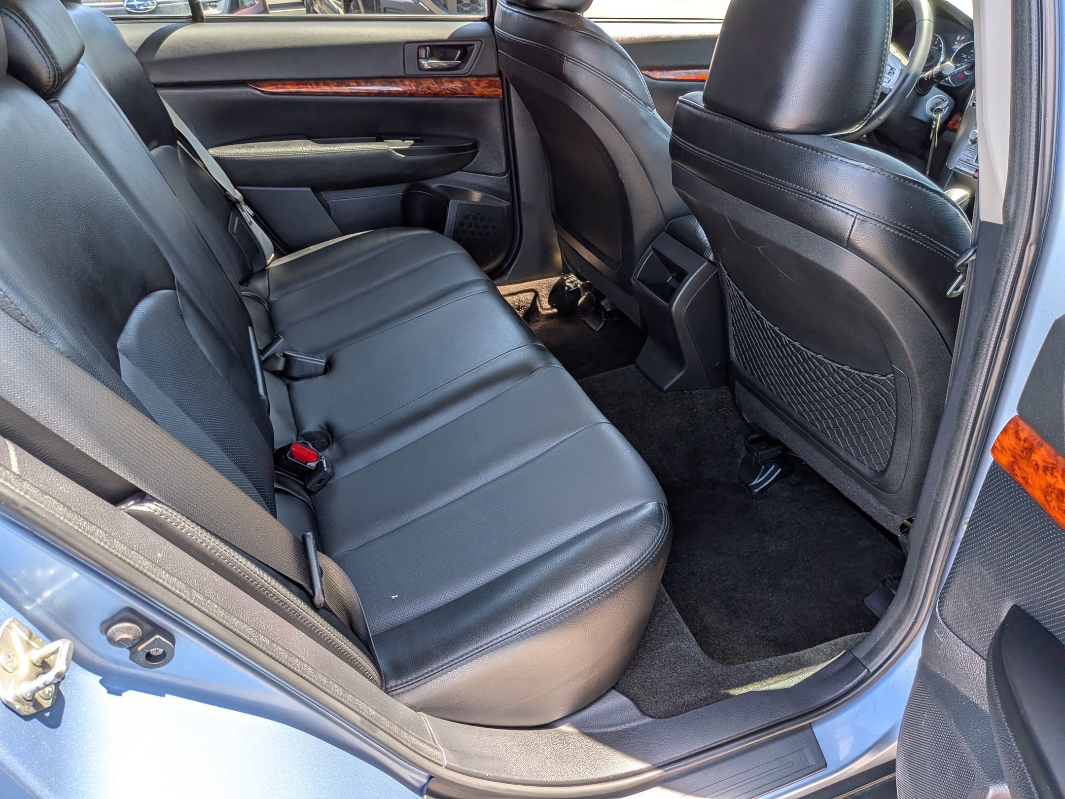 Used 2011 Subaru Outback 2.5i Limited AWD/4WD image 34