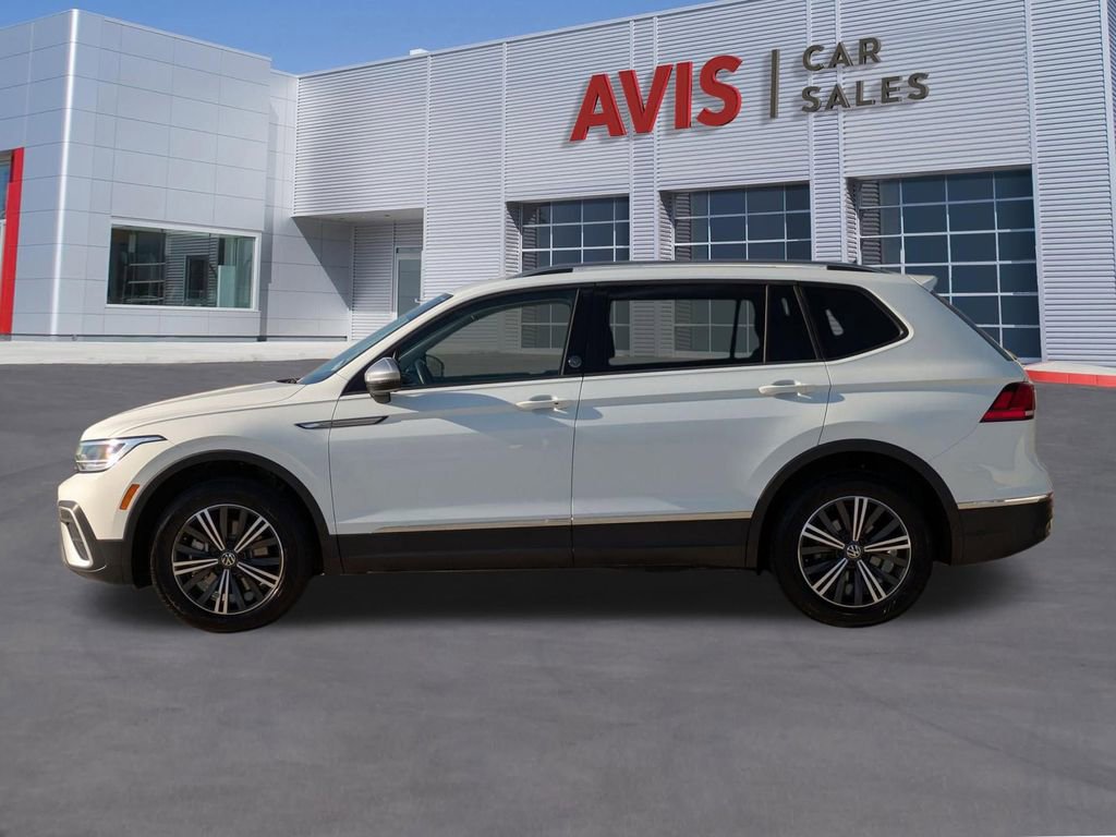 Used 2024 Volkswagen Tiguan Wolfsburg Edition image 10