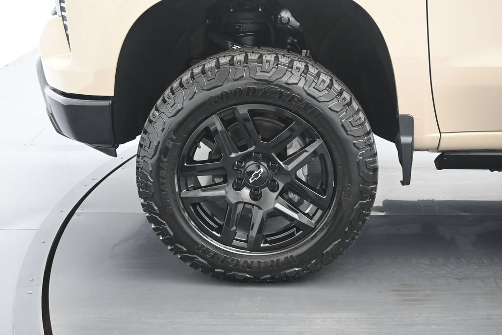 Used 2022 Chevrolet Silverado 1500 LT Trail Boss w/ Convenience Package II AWD/4WD image 25