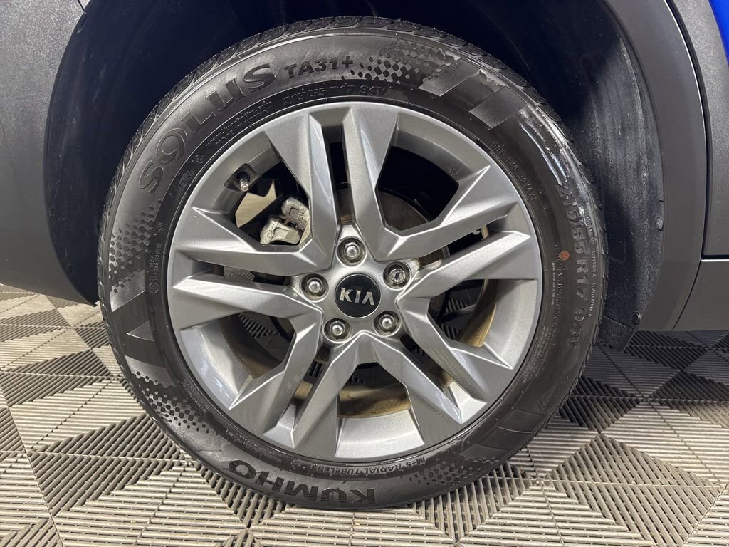 Used 2021 Kia Seltos S FWD image 13
