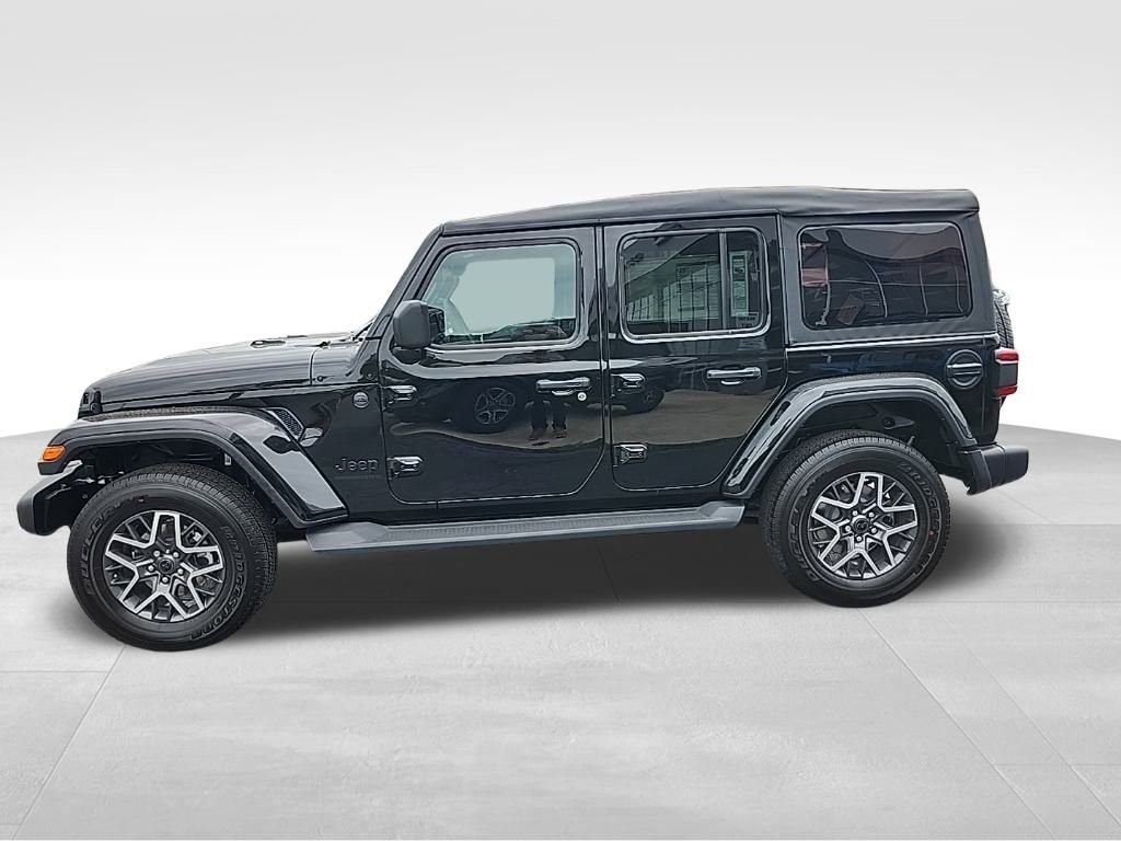 New 2025 Jeep Wrangler Sahara image 7