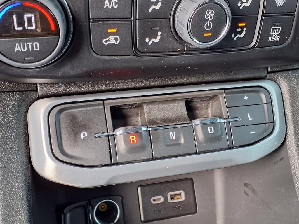 Used 2023 GMC Acadia SLE FWD image 11
