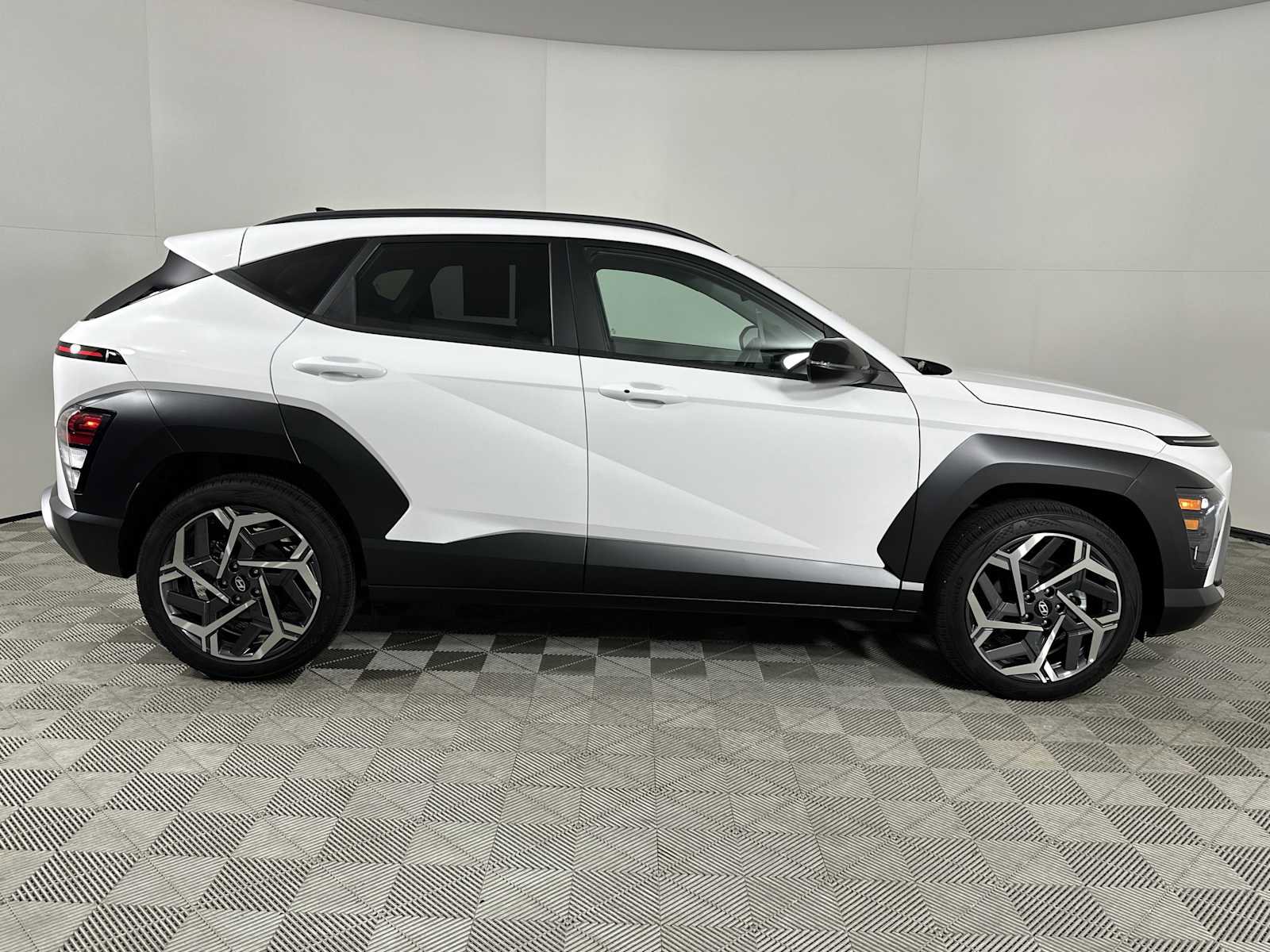 Certified 2026 Hyundai Kona SEL Premium image 9