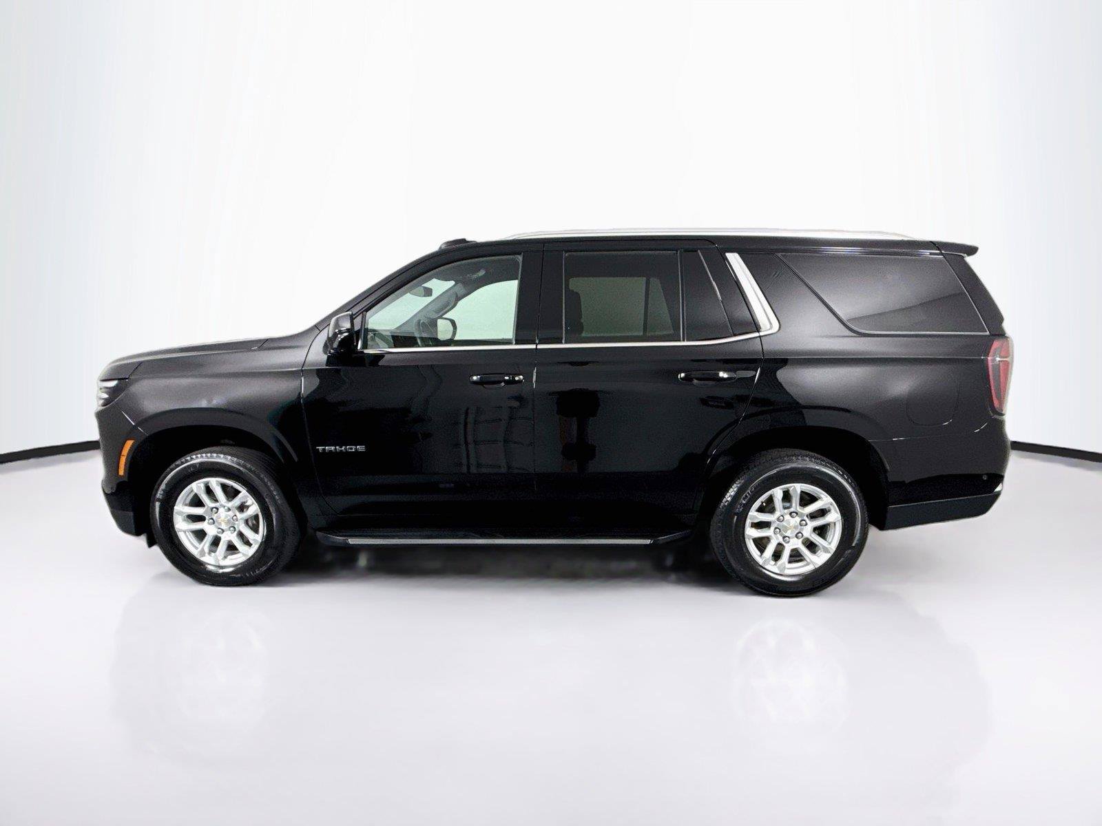 Used 2025 Chevrolet Tahoe LT AWD/4WD image 14