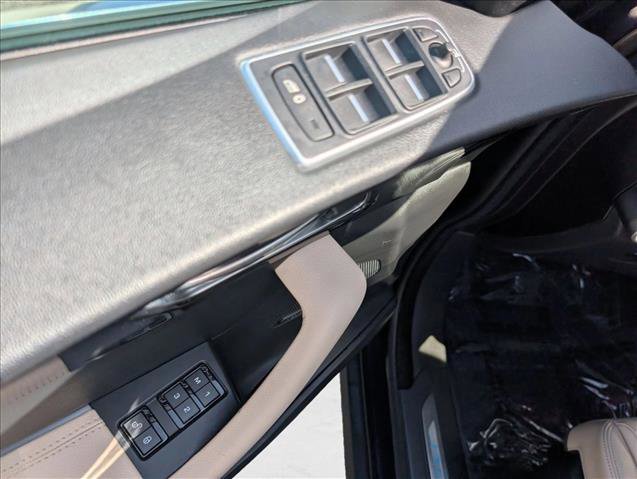 Used 2019 Jaguar F-PACE Premium image 29