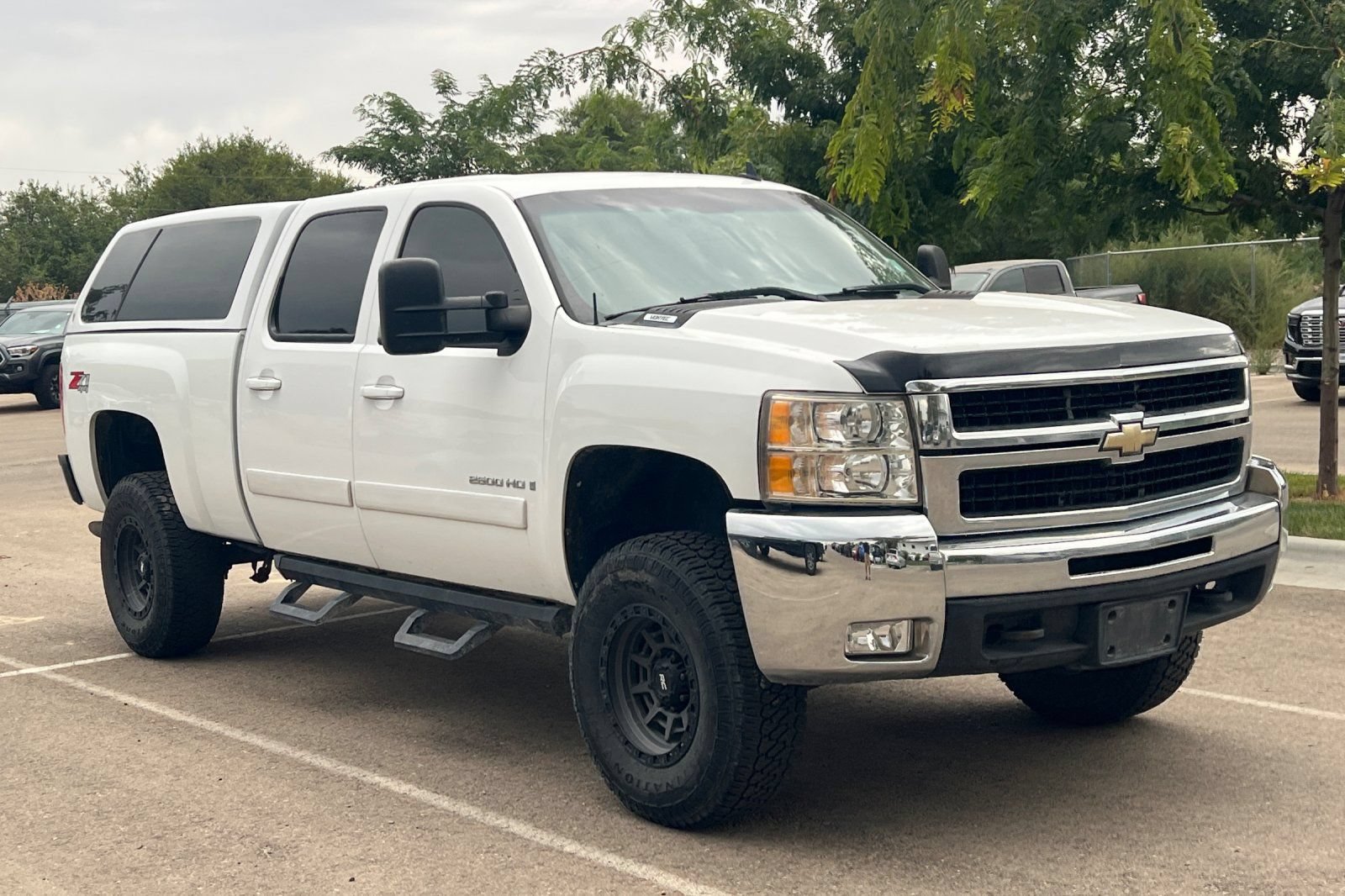Used 2008 Chevrolet Silverado 2500 LTZ w/ Safety Package AWD/4WD image 2