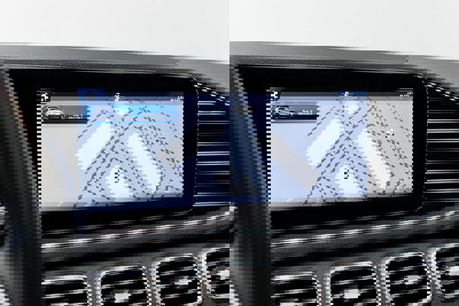 Used 2025 Mercedes-Benz GLE 450e 4MATIC w/ Driver Assistance Package image 16