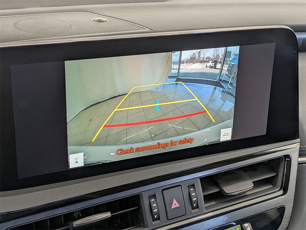 Certified 2024 Lexus ES 300h w/ Premium Package image 24