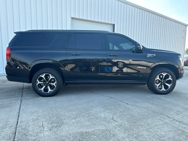 Used 2025 GMC Yukon XL AT4 w/ AT4 Premium Package AWD/4WD image 6