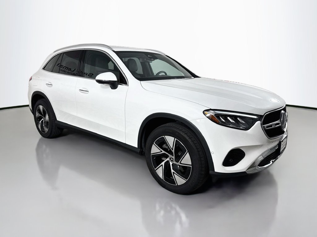 Used 2024 Mercedes-Benz GLC 300 image 1