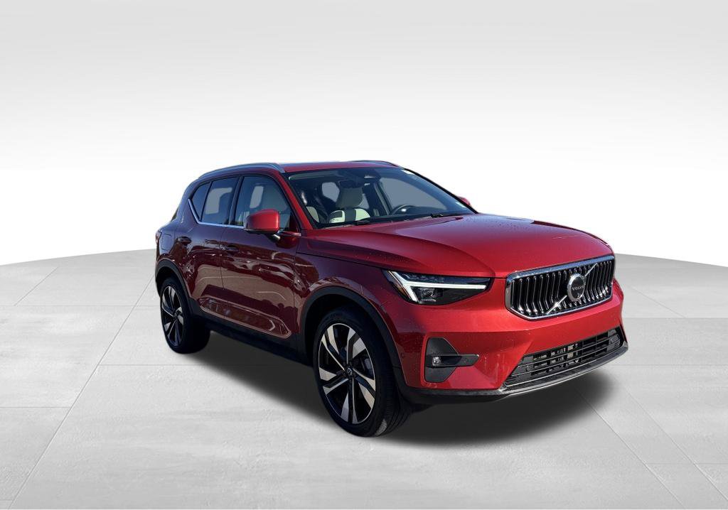 Certified 2024 Volvo XC40 B5 Plus w/ Climate Package AWD/4WD image 36