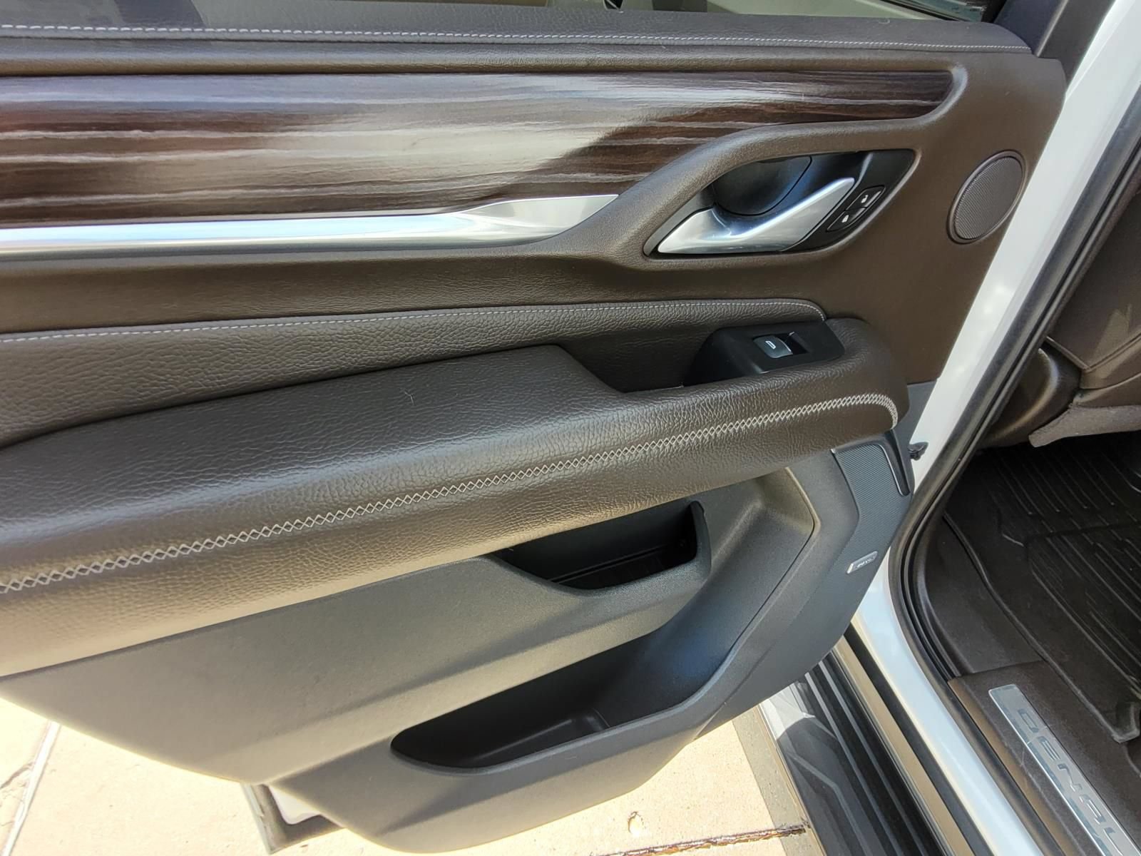 Used 2021 GMC Yukon Denali AWD/4WD image 19
