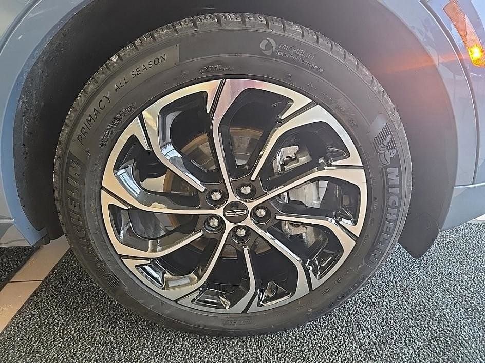 Used 2025 Lincoln Nautilus Reserve image 43