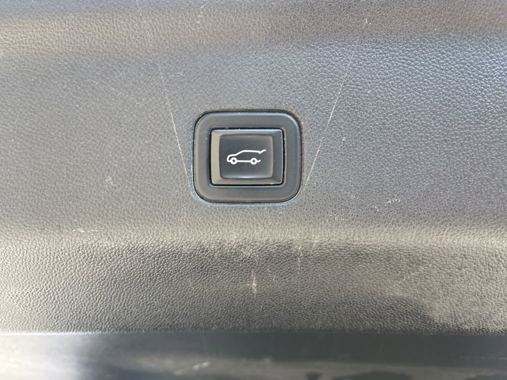 Certified 2024 Chevrolet Suburban RST w/ Luxury Package image 14