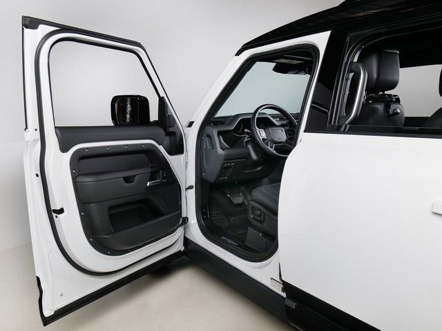 New 2026 Land Rover Defender 110 X-Dynamic SE AWD/4WD image 25