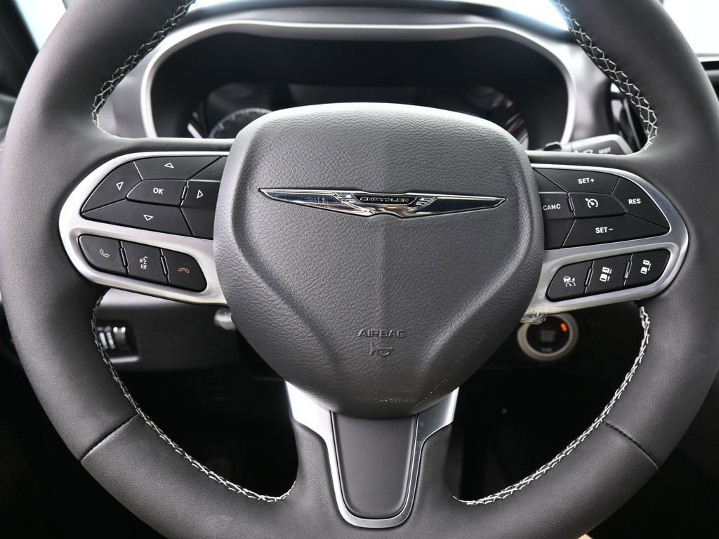 New 2026 Chrysler Pacifica Select image 22